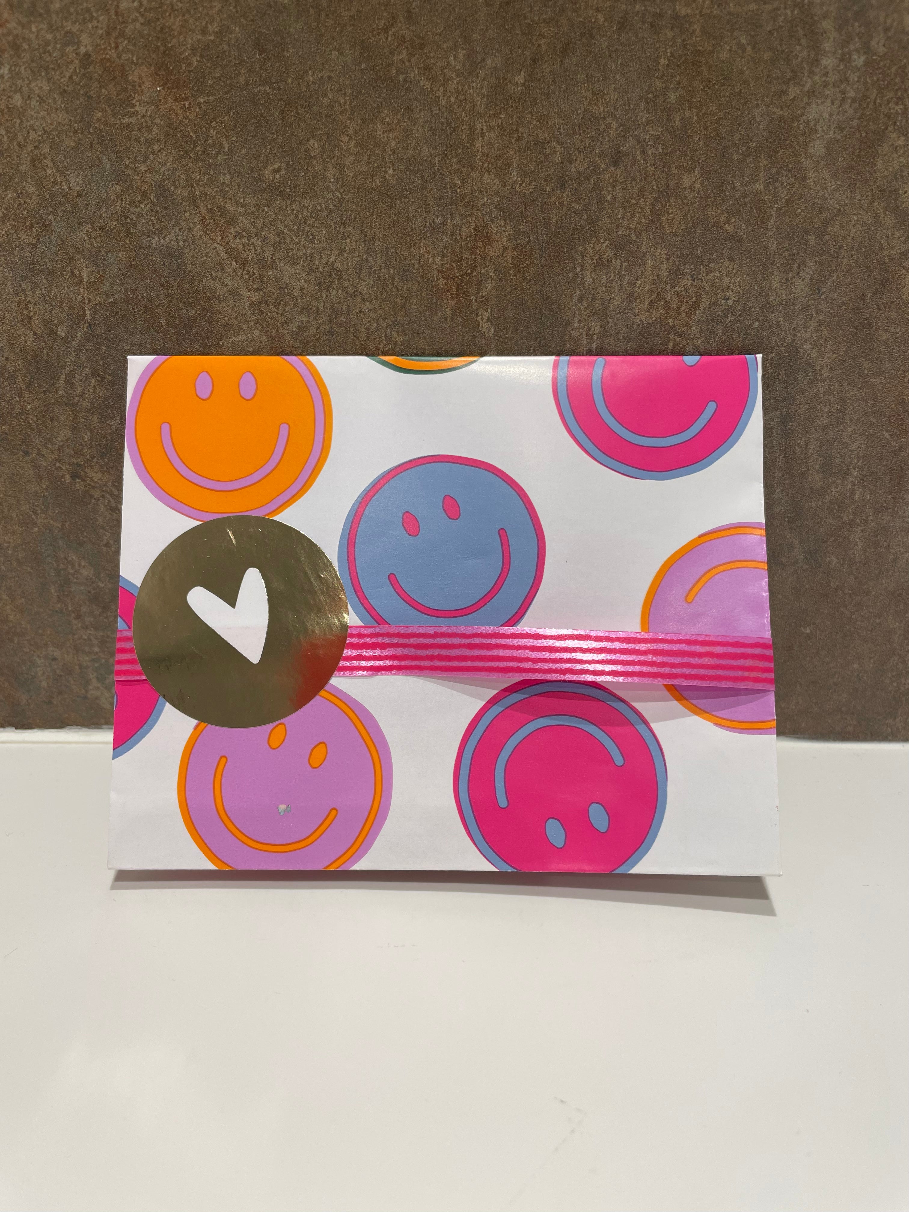 Luma Mystery Bag Mini, verrassing gouden RVS oorbellen met polymeer klei - Luma Jewellery. Gemaakt in Zuid-Limburg